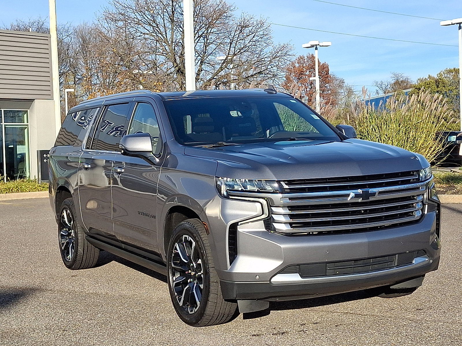 Used 2021 Chevrolet Suburban High Country image 11