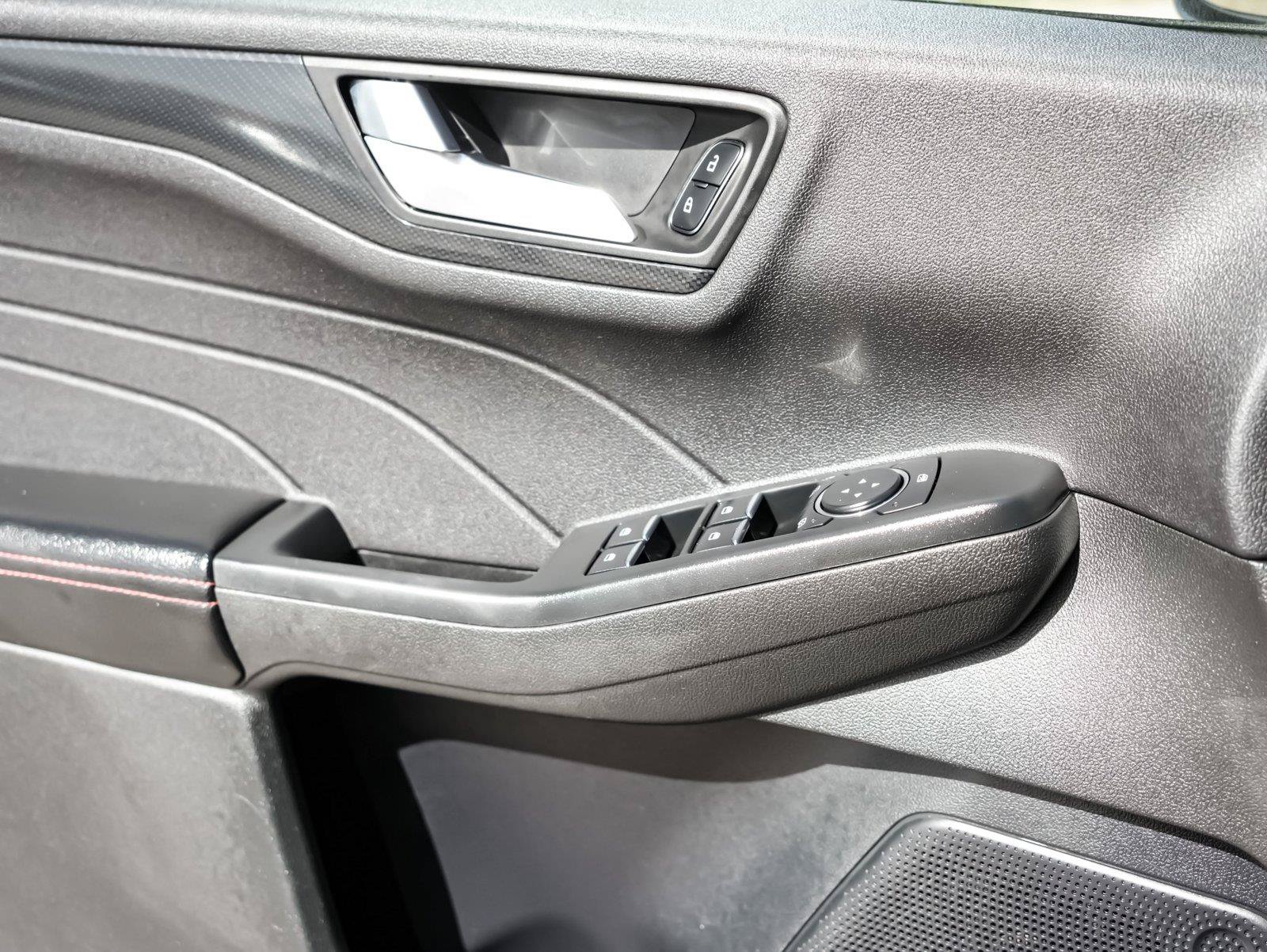 Certified 2023 Ford Escape ST-Line FWD image 19