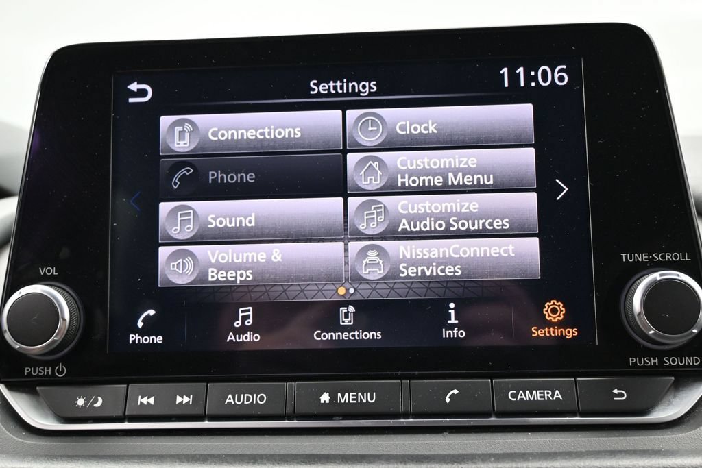 Used 2024 Nissan Rogue SV AWD/4WD image 30