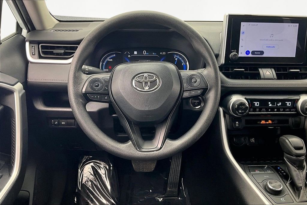 Used 2025 Toyota RAV4 XLE AWD/4WD image 7