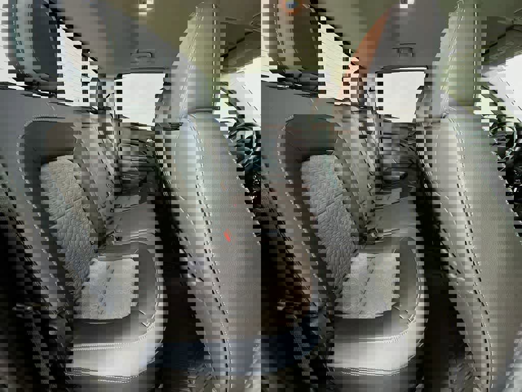 Used 2021 Chevrolet Colorado Z71 w/ Z71 Midnight Edition image 30