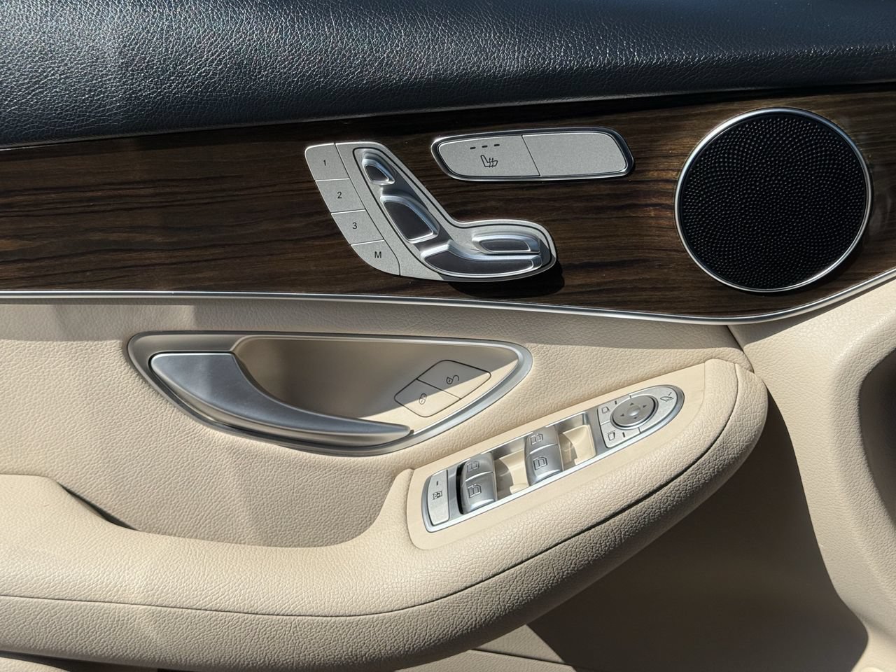 Used 2021 Mercedes-Benz GLC 300 image 22