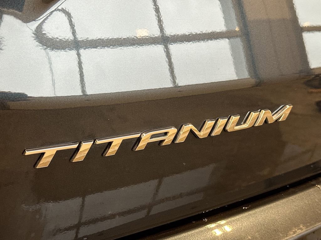 Certified 2023 Ford Edge Titanium w/ Equipment Group 301A AWD/4WD image 19