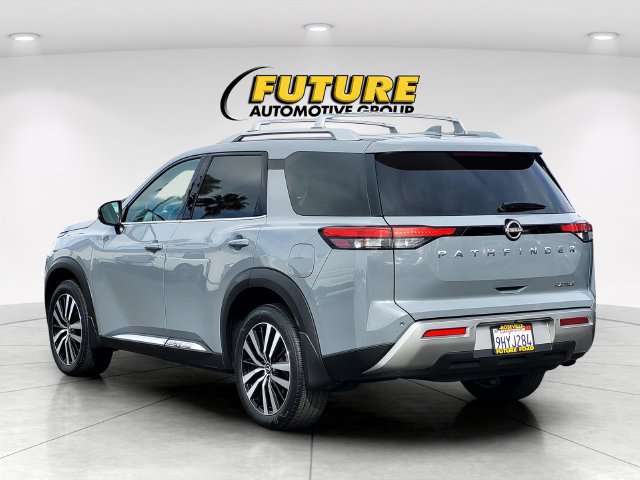 Used 2024 Nissan Pathfinder Platinum w/ Cargo Package FWD image 6