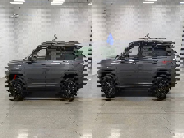 Used 2025 Jeep Grand Cherokee L Altitude