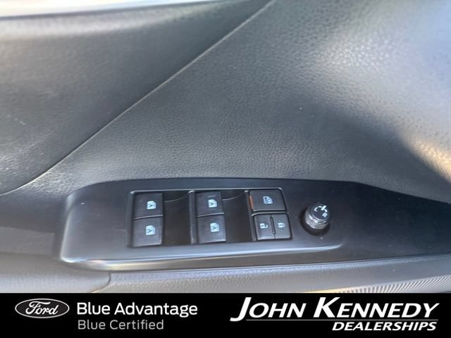 Used 2018 Toyota Camry SE w/ Convenience Package FWD image 9
