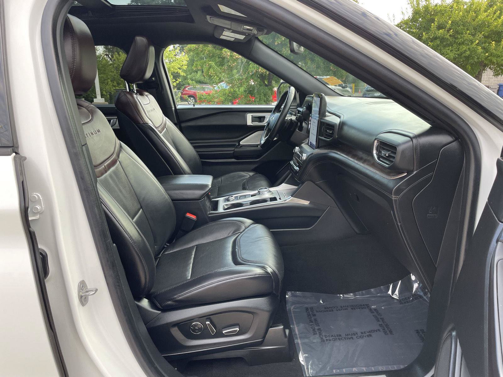 Certified 2020 Ford Explorer Platinum w/ Premium Technology Package AWD/4WD image 19
