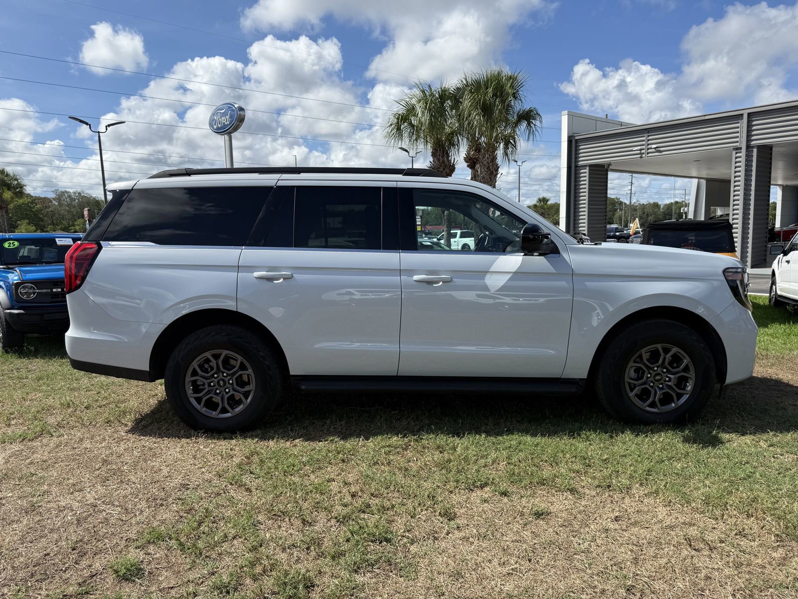 Certified 2025 Ford Expedition Active RWD image 2