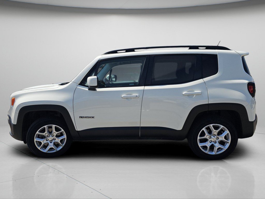 Used 2017 Jeep Renegade Latitude AWD/4WD image 18