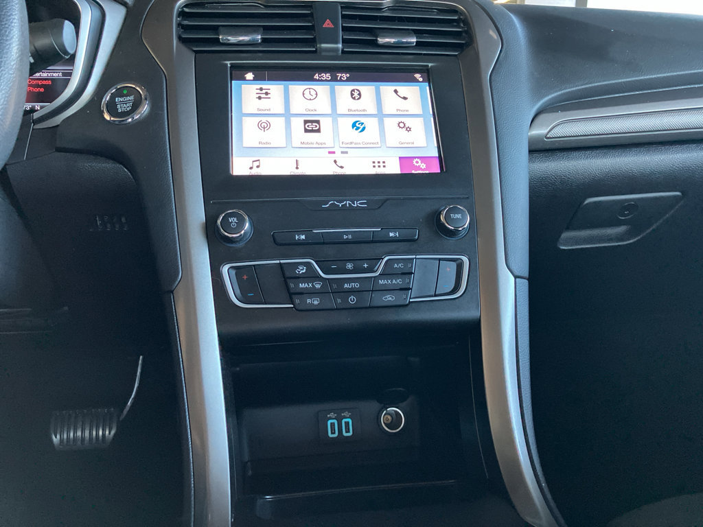 Certified 2019 Ford Fusion SE image 27