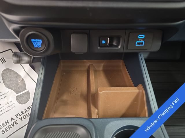 Certified 2022 Ford Maverick Lariat w/ Lariat Luxury Package AWD/4WD image 28