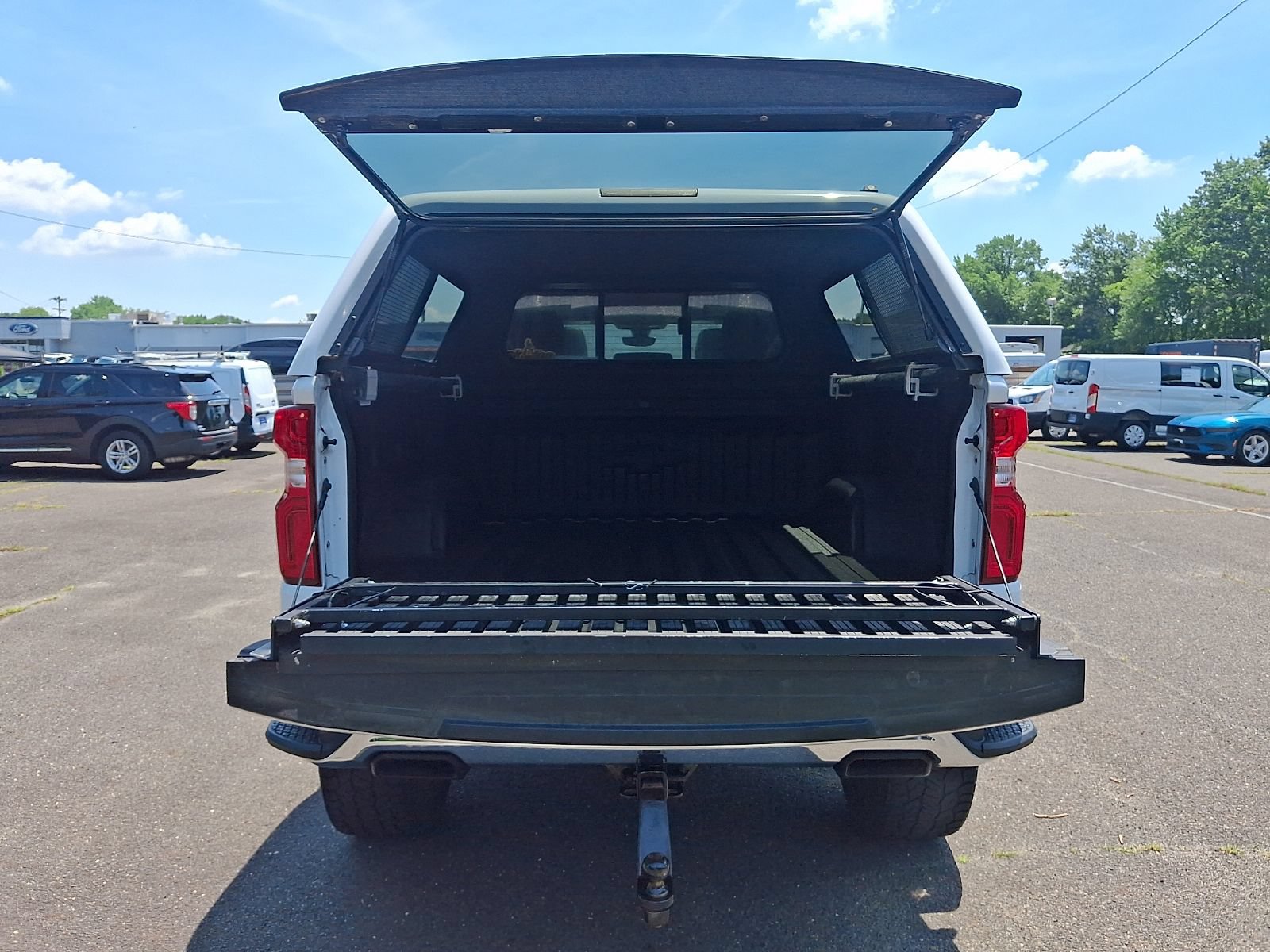 Used 2019 Chevrolet Silverado 1500 LTZ w/ LTZ Premium Package AWD/4WD image 28