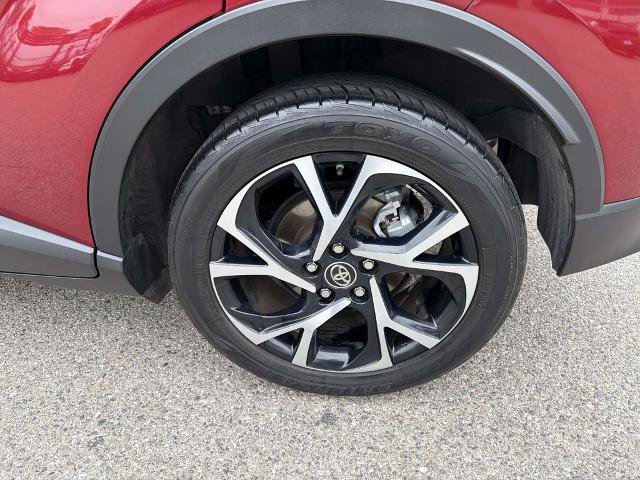 Used 2018 Toyota C-HR XLE FWD image 8