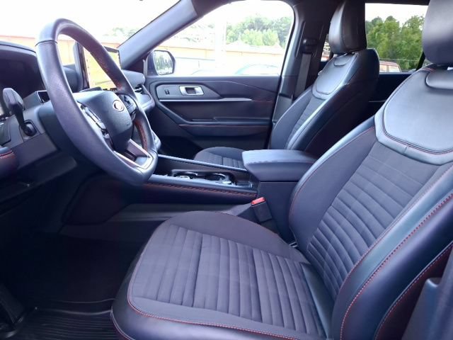 Certified 2025 Ford Explorer ST-Line RWD image 15