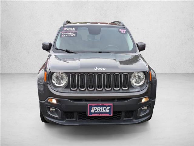 Used 2017 Jeep Renegade Latitude image 2