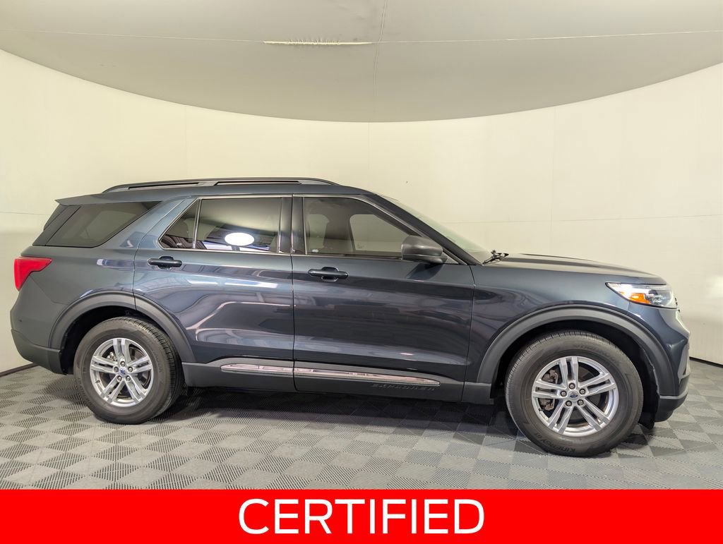 Certified 2022 Ford Explorer XLT RWD image 4