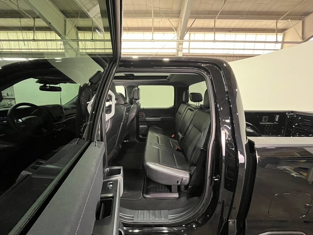 Certified 2025 Ford F350 Lariat w/ Camper Package AWD/4WD image 17