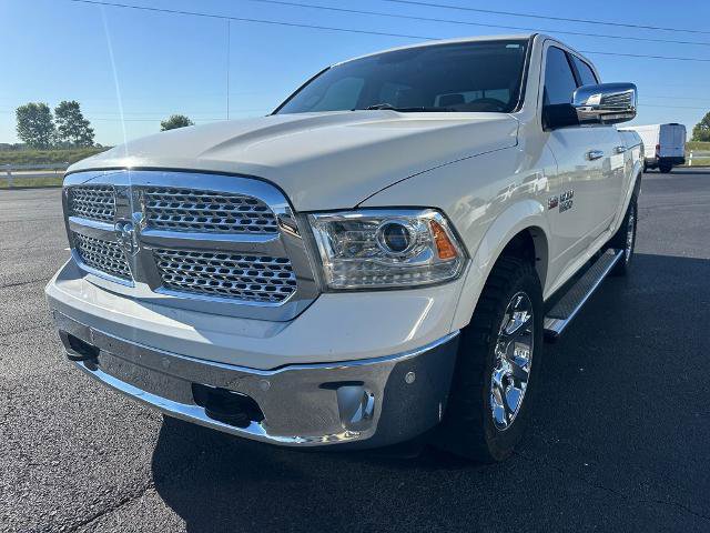 Used 2017 RAM 1500 Laramie w/ Convenience Group AWD/4WD image 4