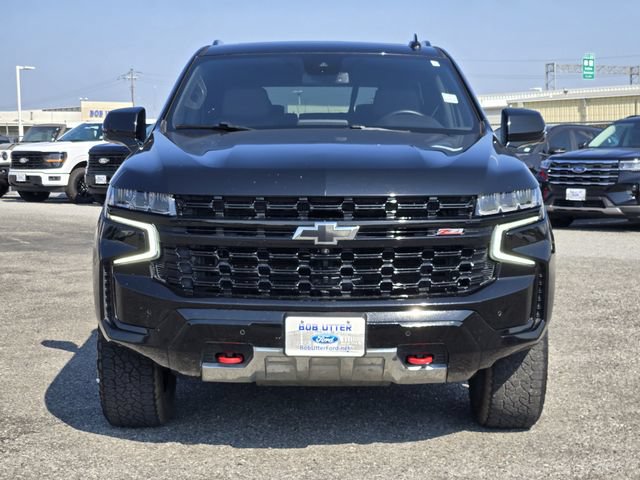 Used 2023 Chevrolet Tahoe Z71 w/ Luxury Package AWD/4WD image 2