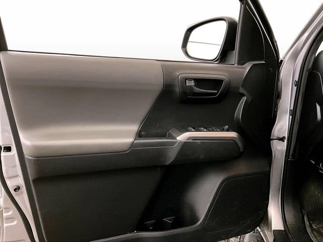 Used 2021 Toyota Tacoma SR5 AWD/4WD image 22