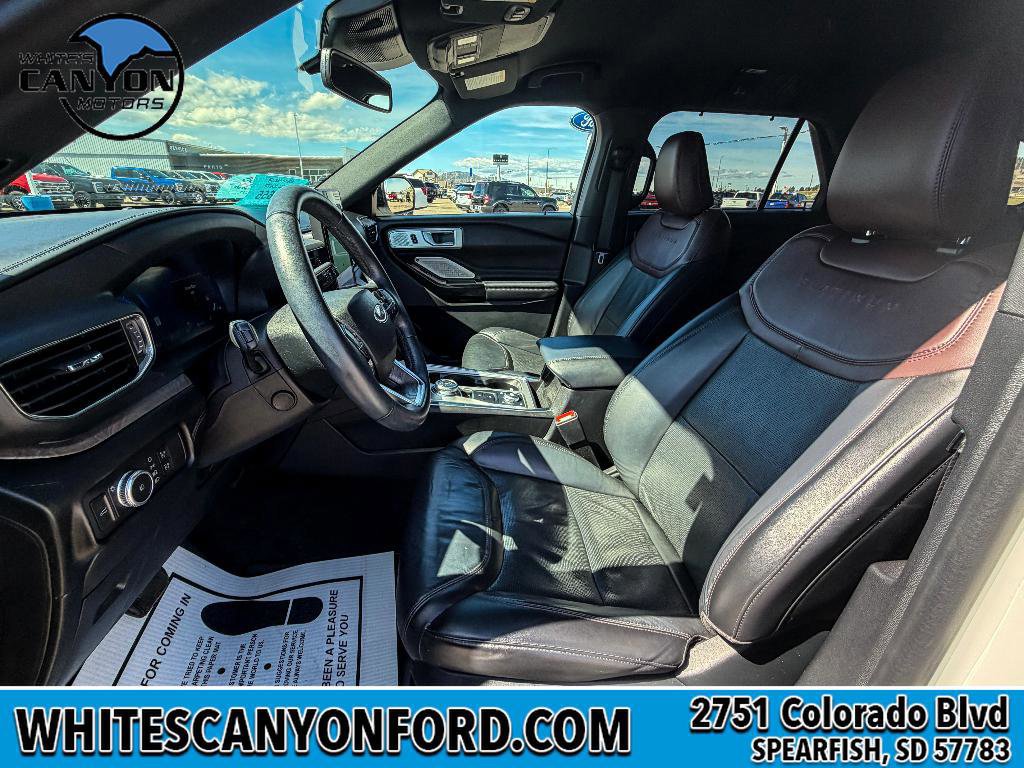 Certified 2022 Ford Explorer Platinum w/ Equipment Group 601A image 8