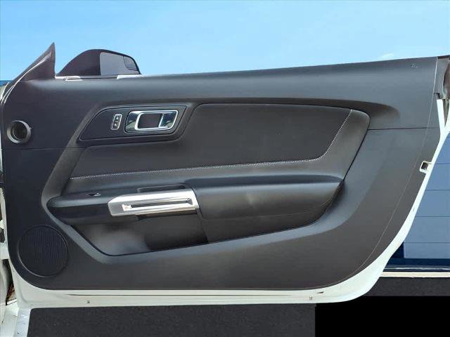 Certified 2017 Ford Mustang Coupe image 10