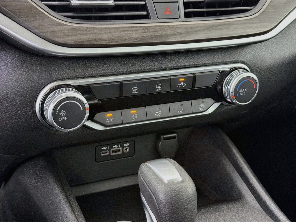 Used 2025 Nissan Altima 2.5 SV FWD image 18