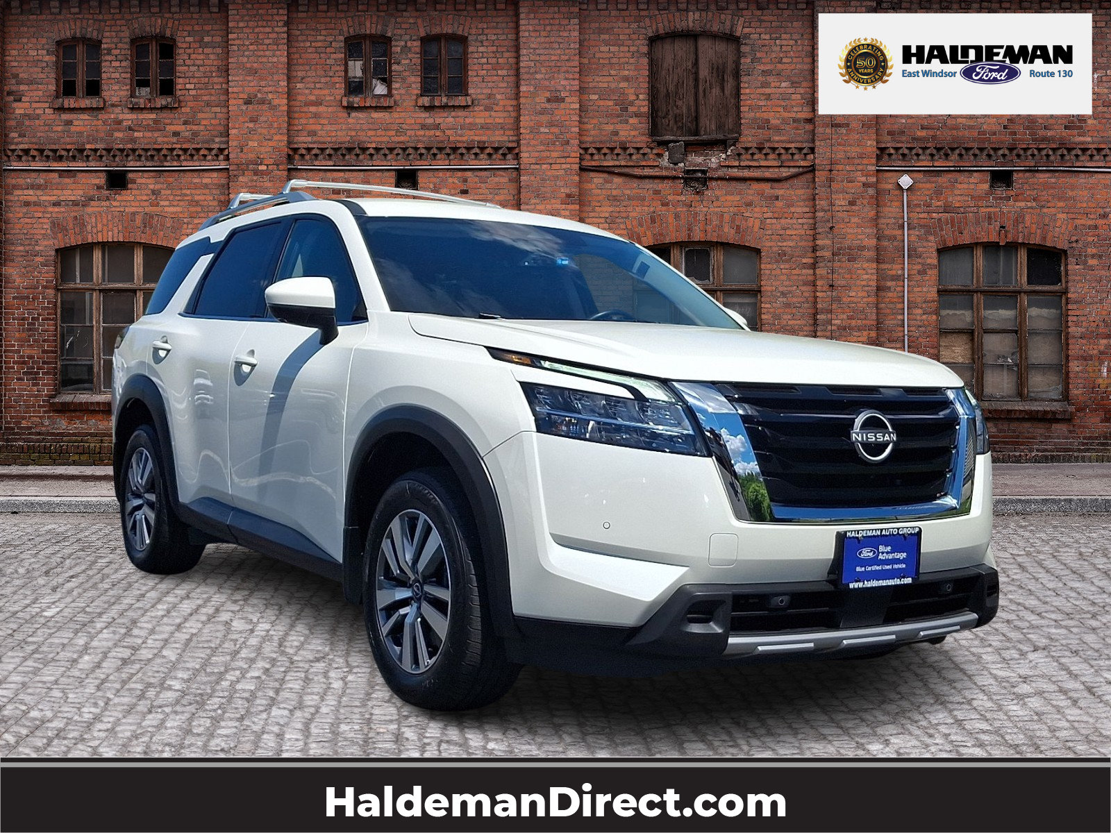 Used 2023 Nissan Pathfinder SL