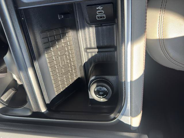 Certified 2025 Ford Expedition Active AWD/4WD image 20
