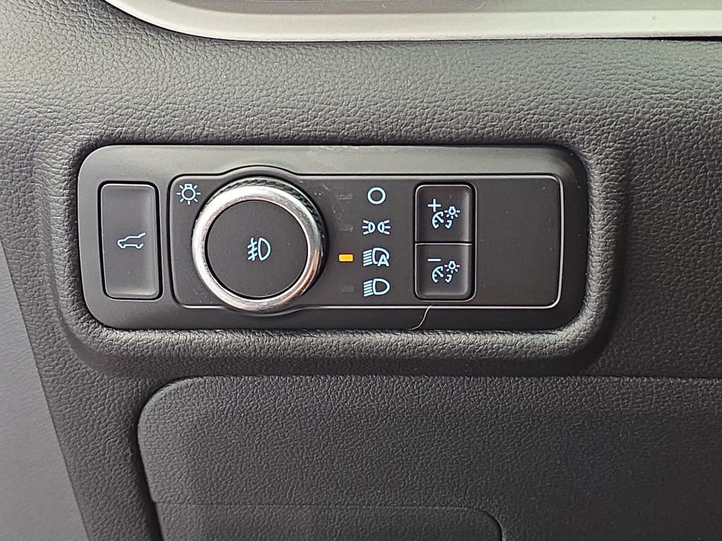 Certified 2023 Ford Explorer XLT w/ Equipment Group 202A AWD/4WD image 27