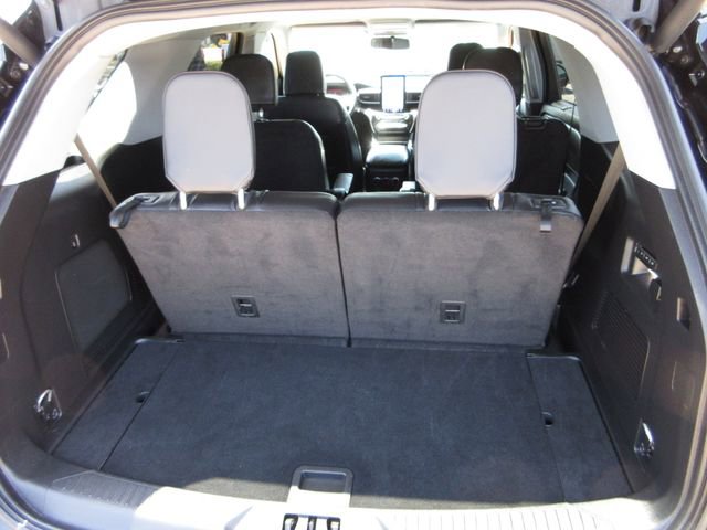 Certified 2023 Ford Explorer Limited w/ Limited Technology Package RWD image 28