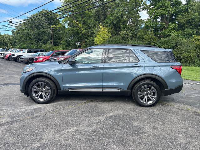 Certified 2025 Ford Explorer Active w/ Active Comfort Package AWD/4WD image 11