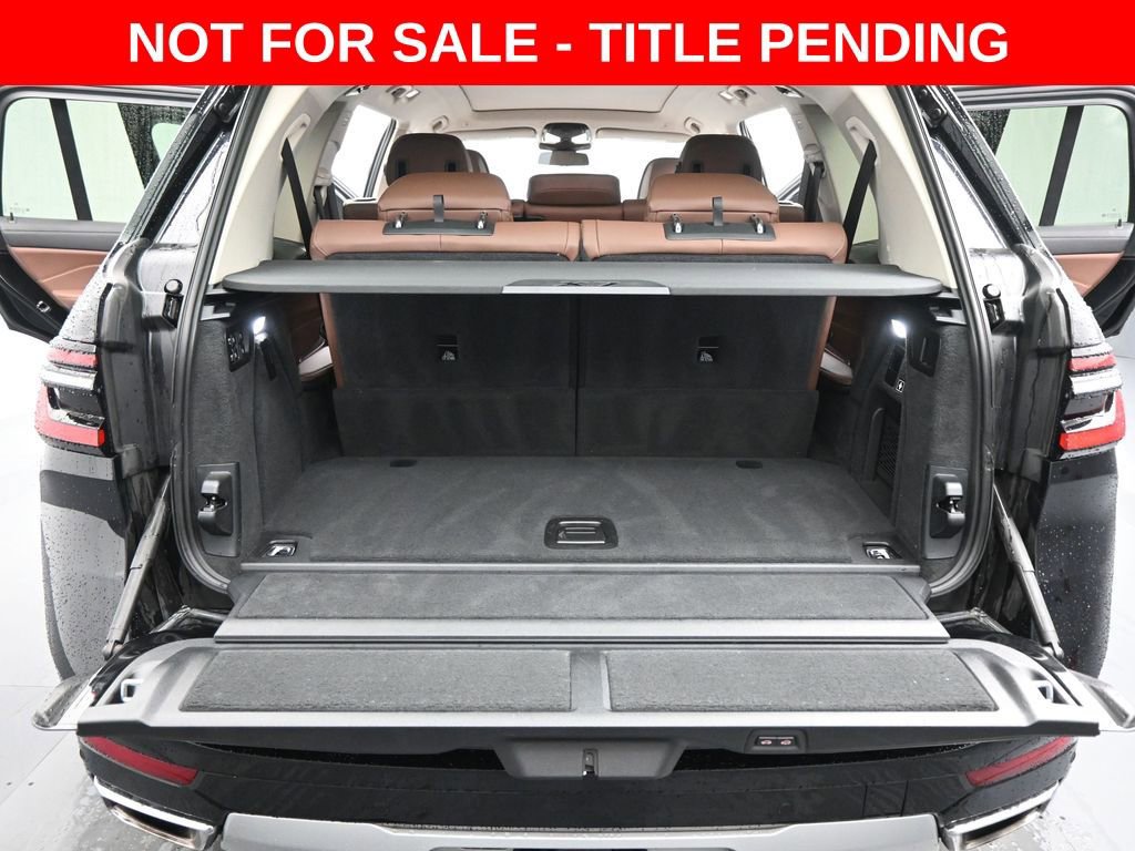 Used 2023 BMW X7 xDrive40i w/ Parking Assistance Package image 19
