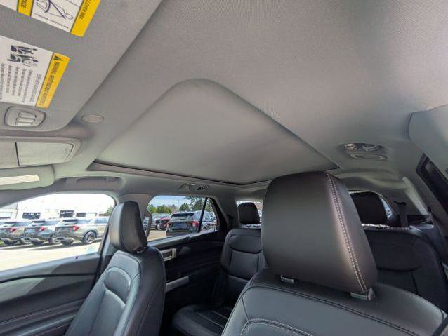 Certified 2023 Ford Explorer XLT w/ Equipment Group 202A image 28