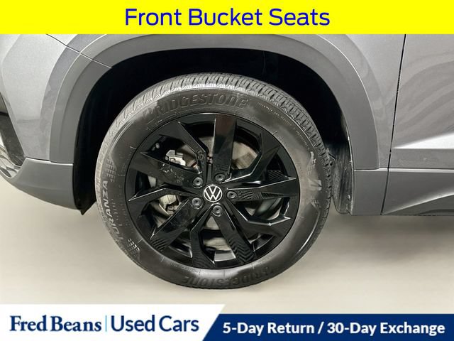 Used 2022 Volkswagen Taos SE w/ Panoramic Sunroof Package AWD/4WD image 36