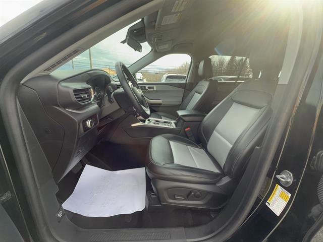 Certified 2023 Ford Explorer XLT w/ Equipment Group 202A AWD/4WD image 21