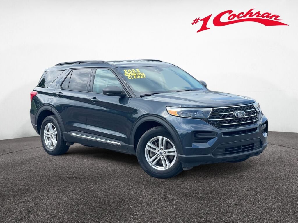 Certified 2023 Ford Explorer XLT AWD/4WD image 1