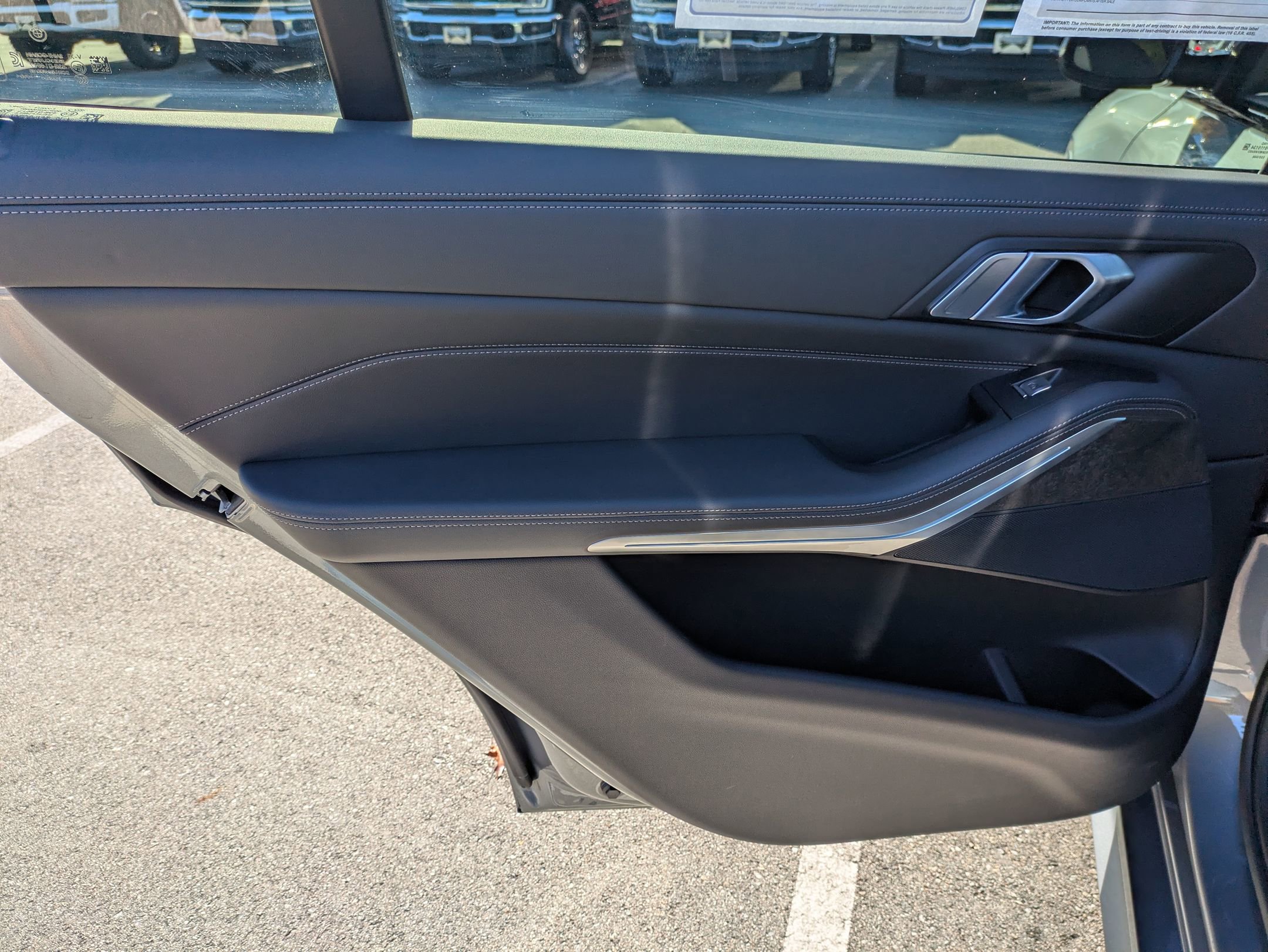 Used 2023 BMW X7 xDrive40i w/ M Sport Package image 30