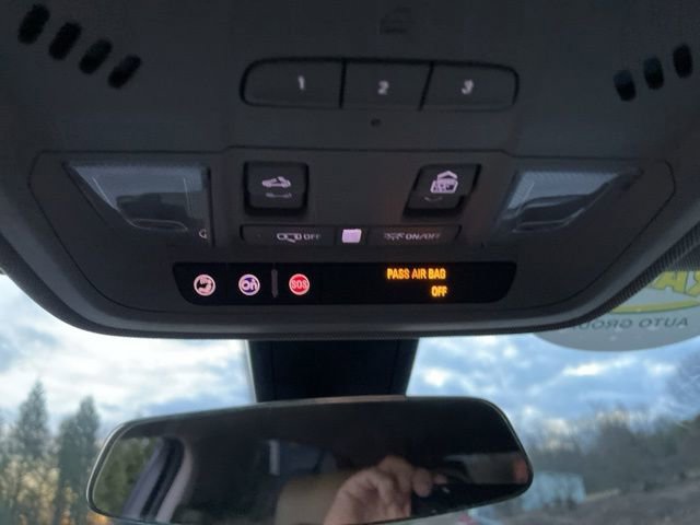 Used 2019 Cadillac XT4 Luxury w/ Cold Weather Package image 30