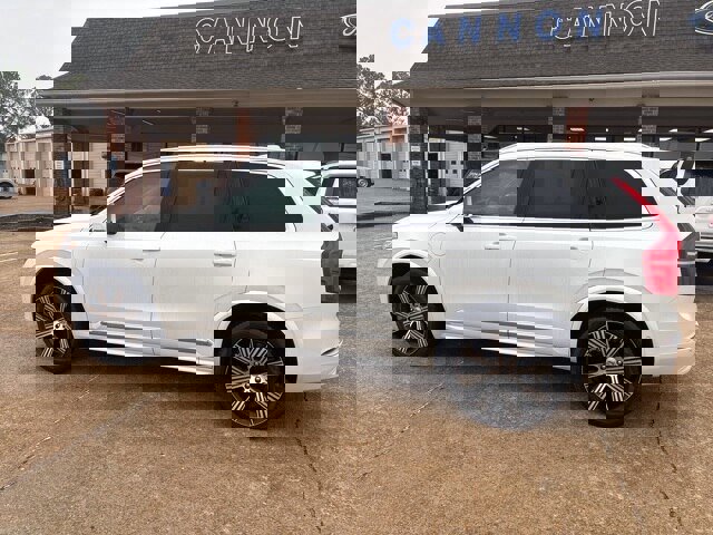 Used 2023 Volvo XC90 T8 Plus w/ Protection Package Premier image 2