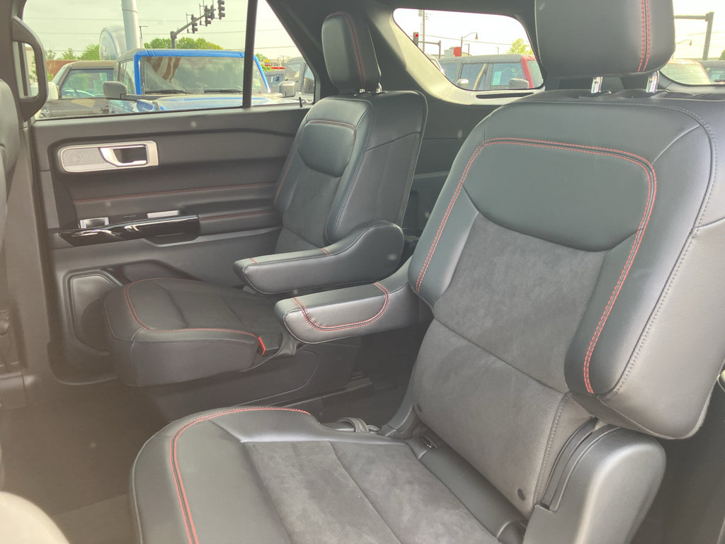 Certified 2023 Ford Explorer ST-Line w/ Class IV Trailer Tow Package AWD/4WD image 31