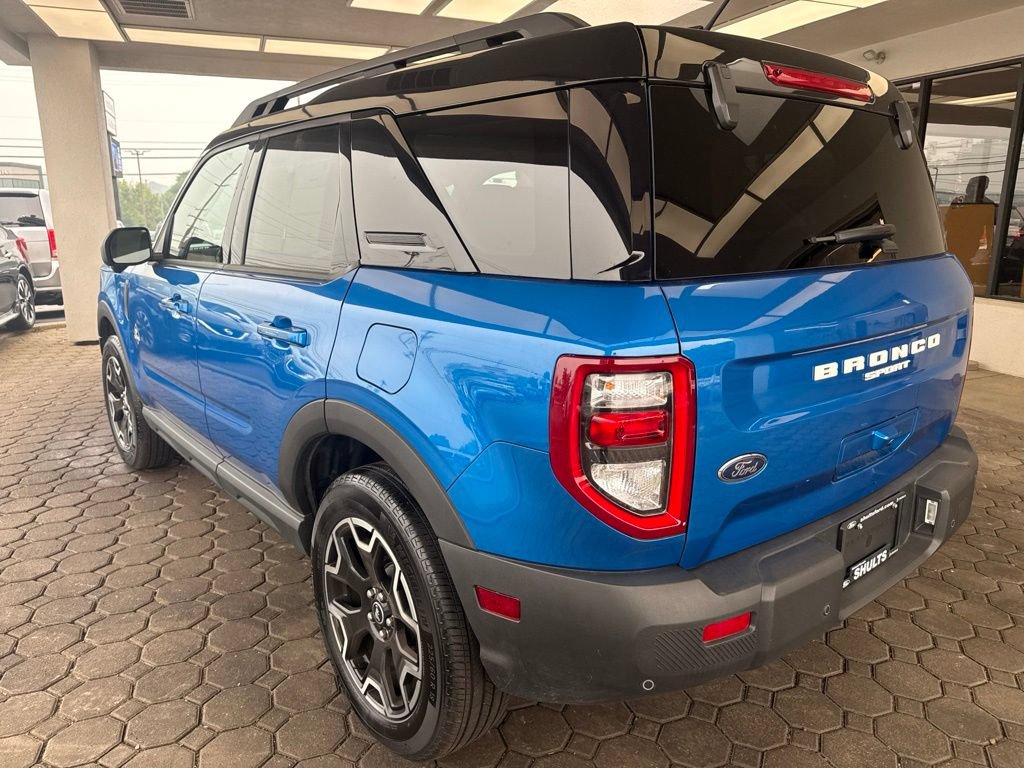 Certified 2025 Ford Bronco Sport Outer Banks w/ Outer Banks Tech Package+ AWD/4WD image 8