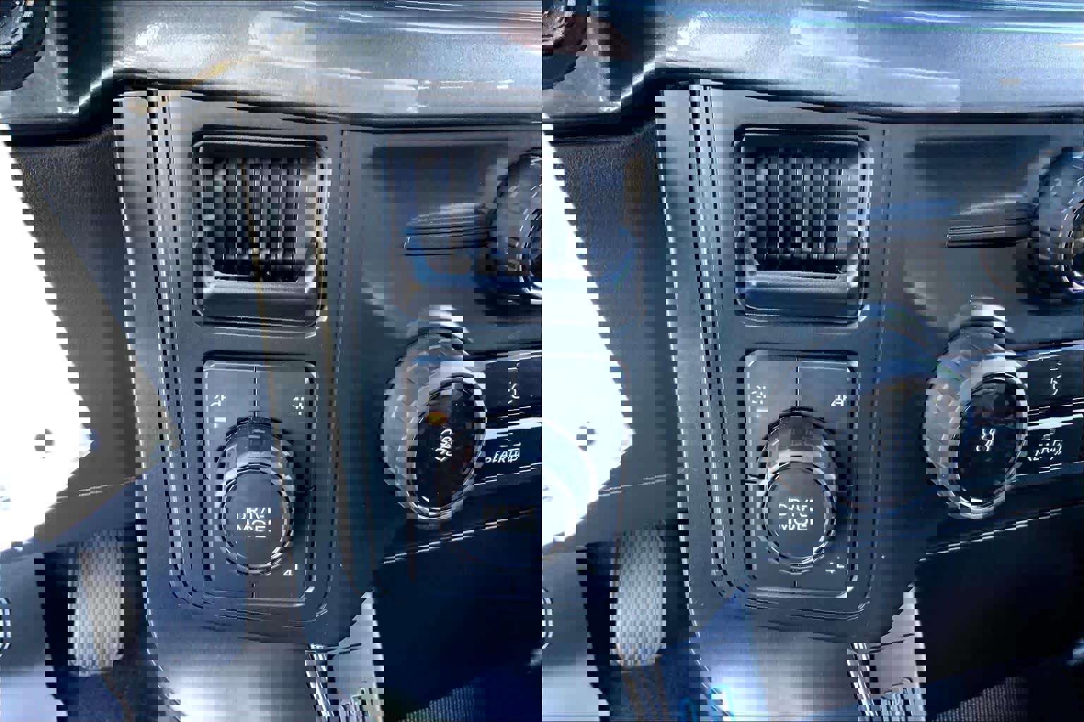 Certified 2024 Ford F150 STX image 31