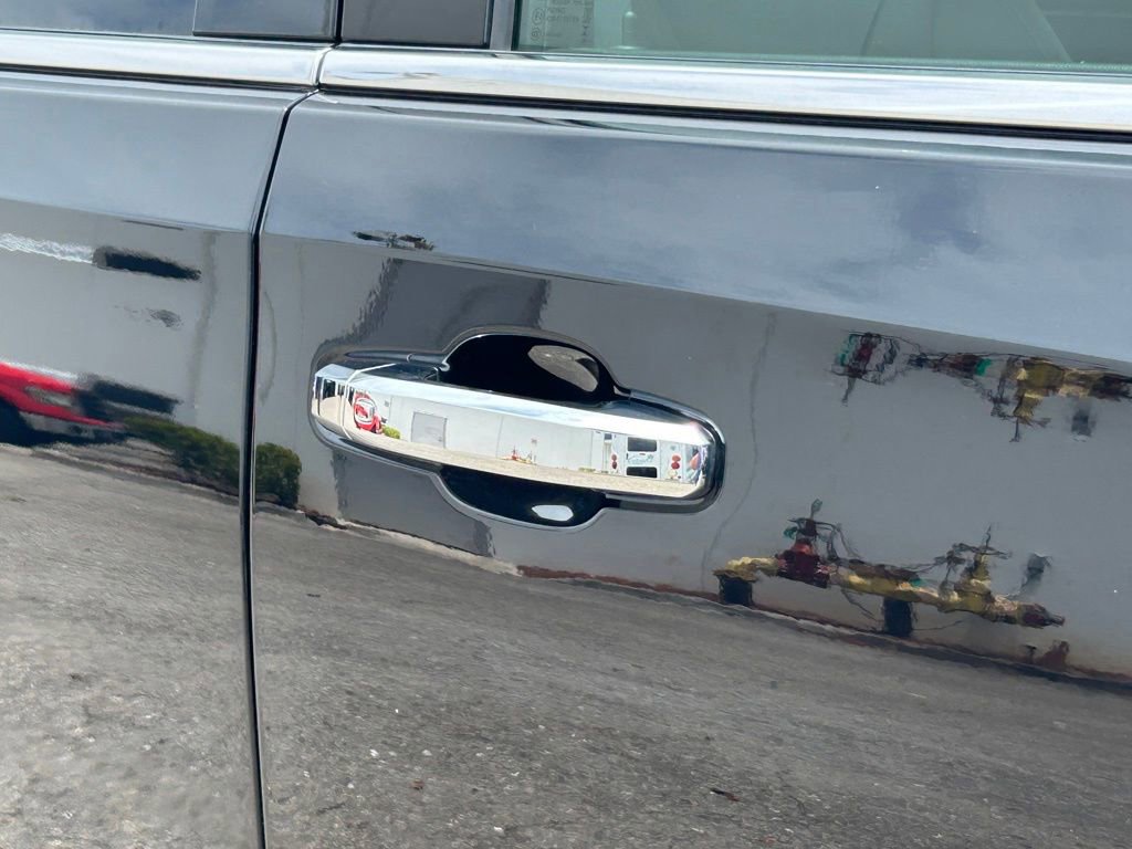 Used 2026 GMC Sierra 1500 SLT RWD image 21