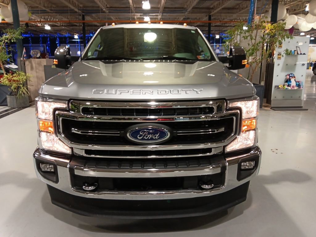 Certified 2021 Ford F250 Lariat w/ Chrome Package image 3