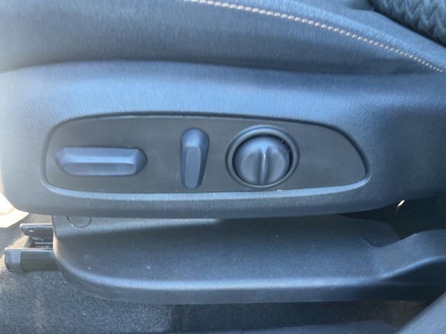 Used 2023 Chevrolet Equinox LT image 20