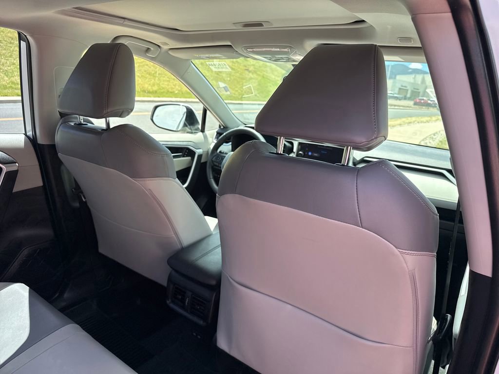 Used 2025 Toyota RAV4 XLE Premium w/ Weather Package AWD/4WD image 28