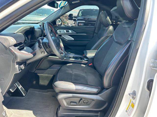 Certified 2025 Ford Explorer ST AWD/4WD image 9