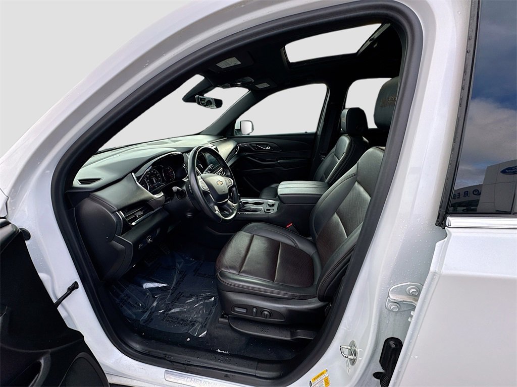 Used 2023 Chevrolet Traverse High Country w/ LPO, Floor Liner Package image 18