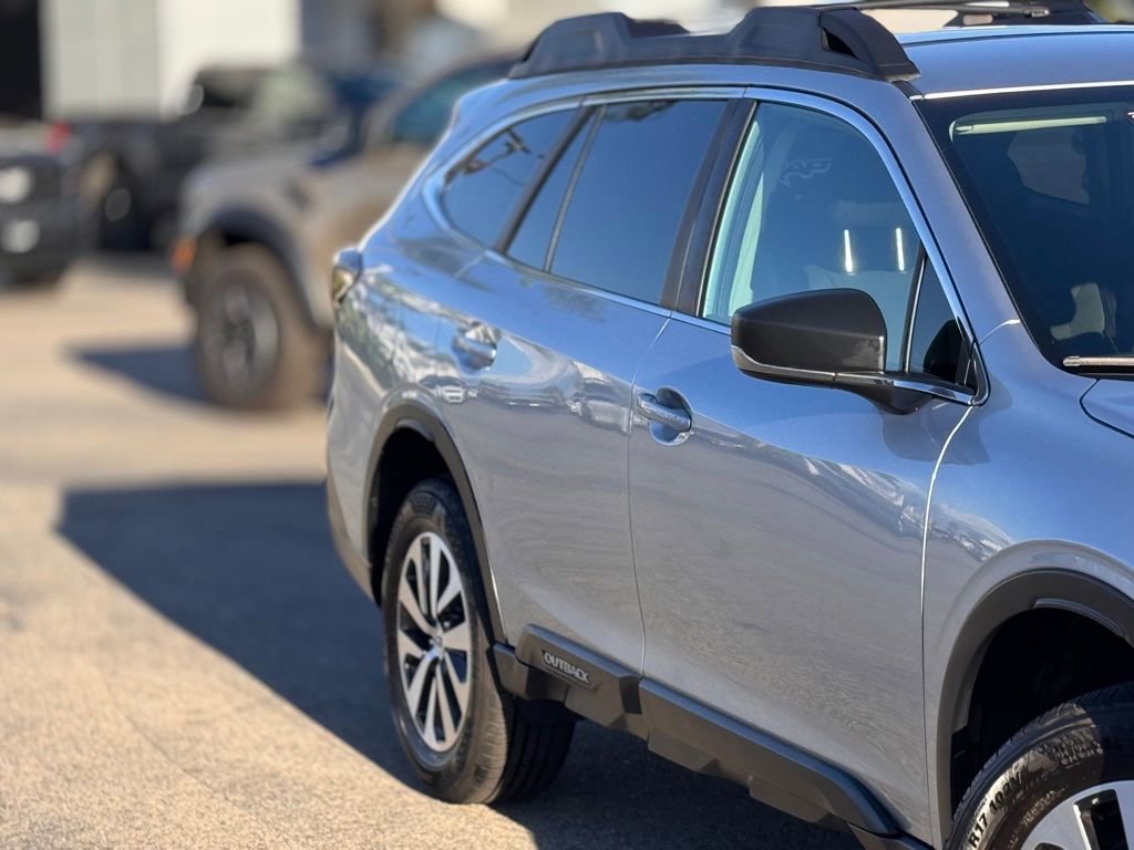 Used 2021 Subaru Outback 2.5i image 5